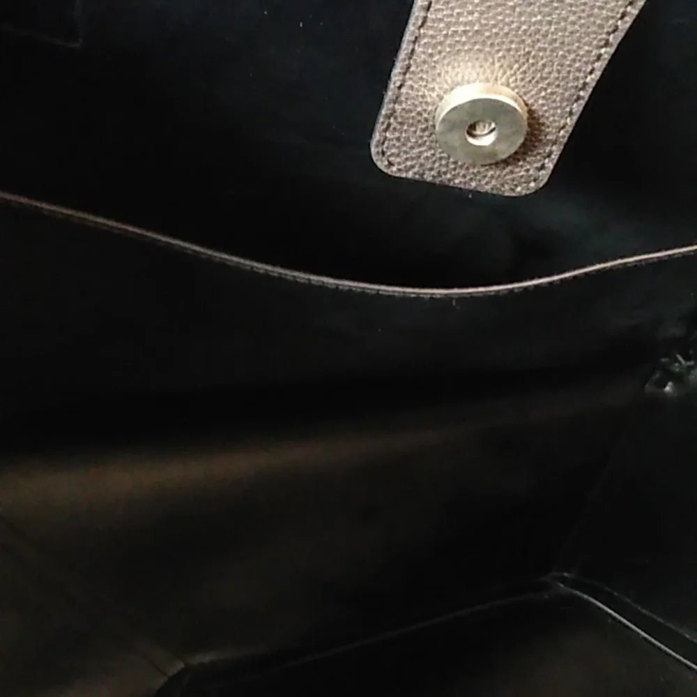 Everyday Black Leather Tote Bag with Shoulder Straps